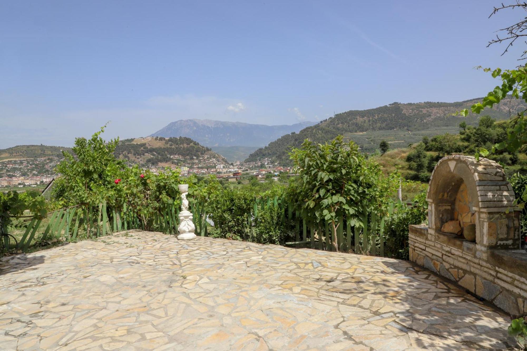 Villa Romario Berat Esterno foto