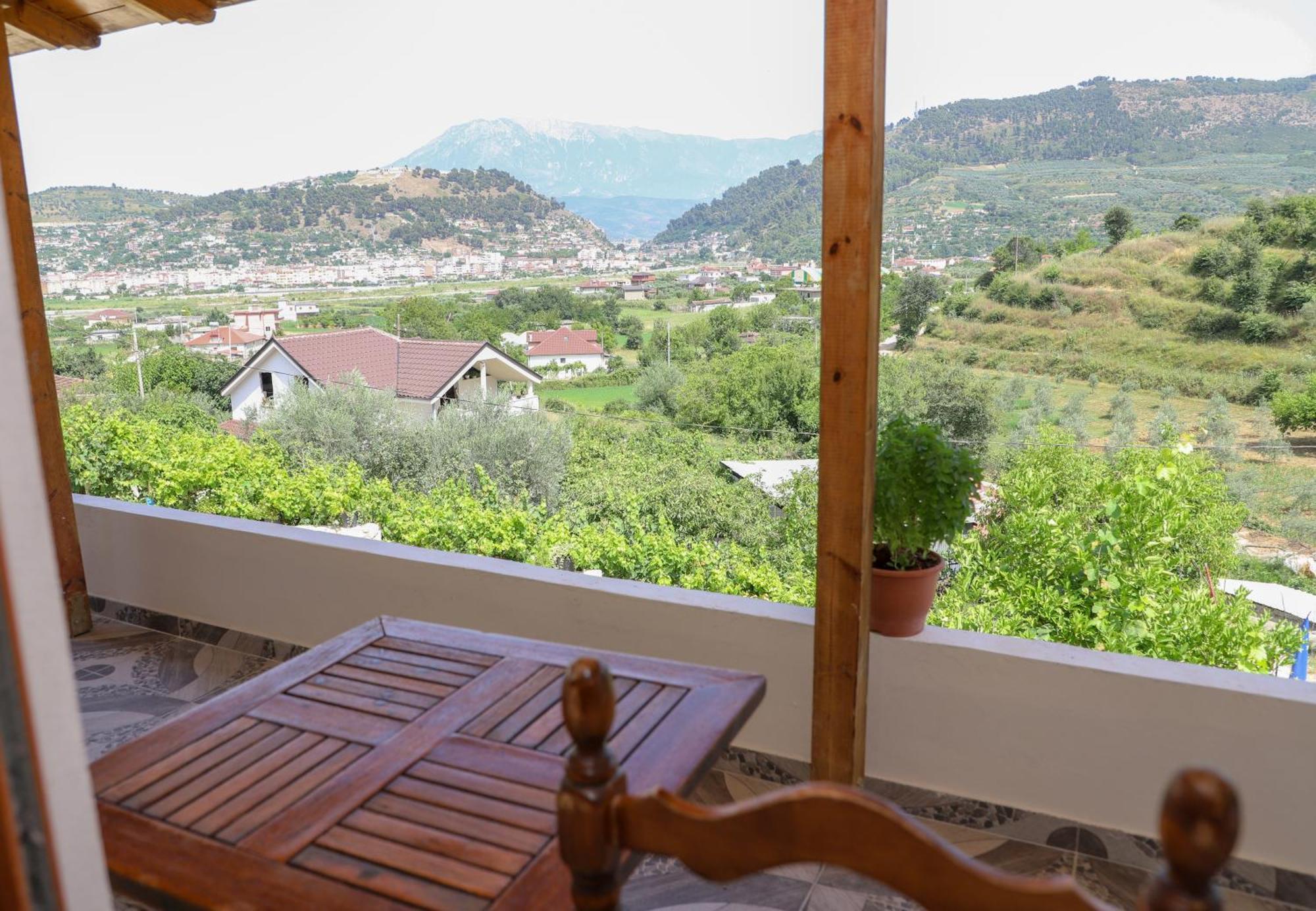 Villa Romario Berat Esterno foto