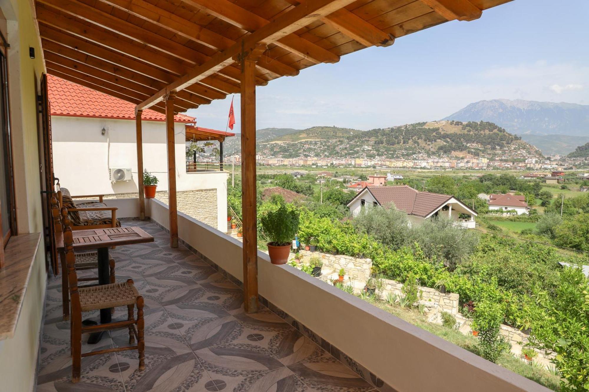 Villa Romario Berat Esterno foto