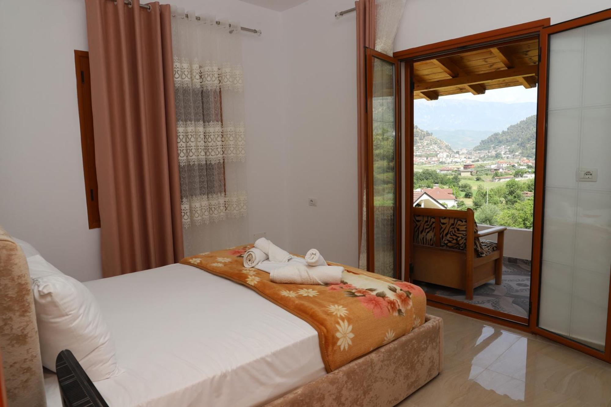 Villa Romario Berat Esterno foto