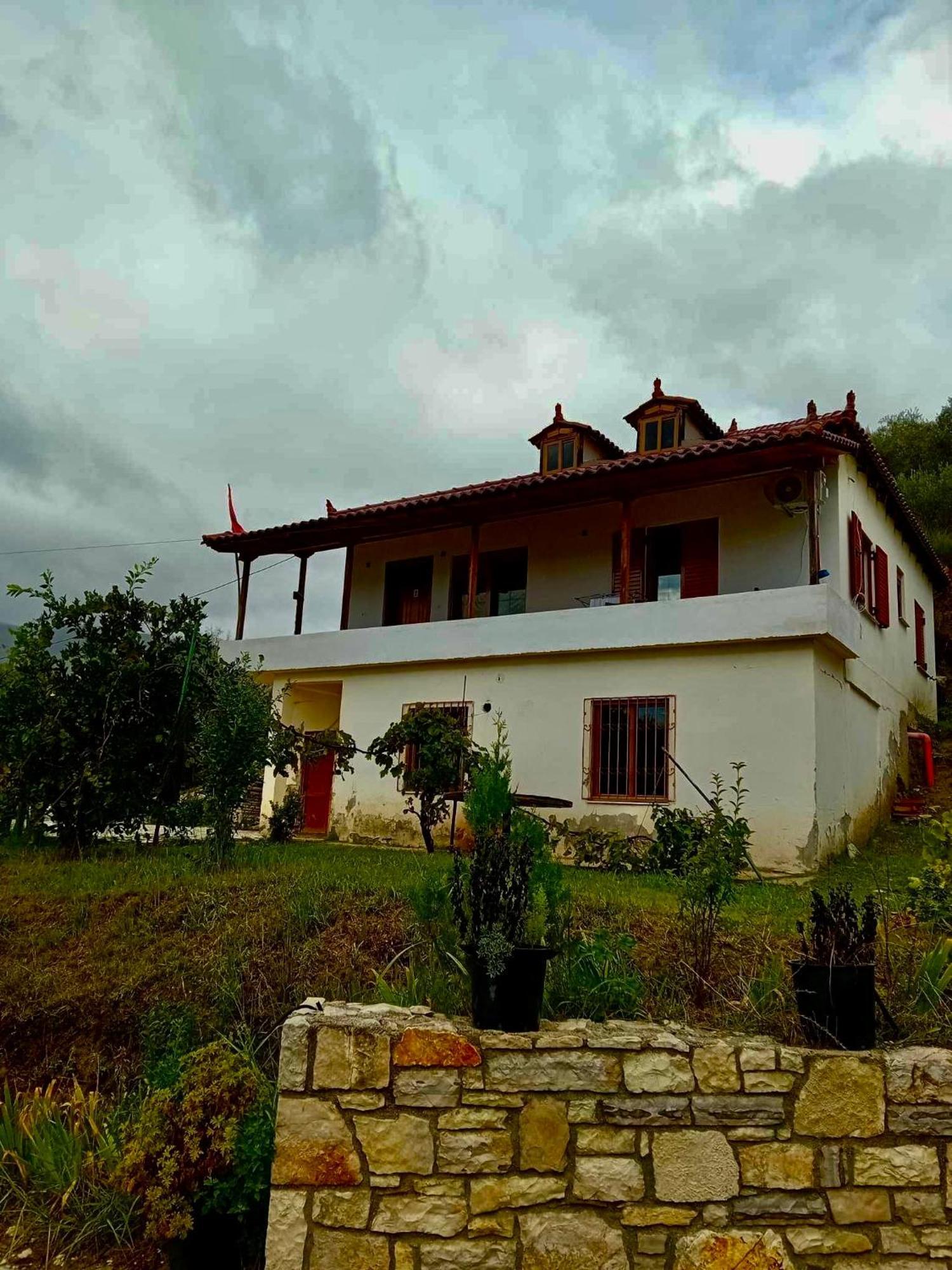 Villa Romario Berat Esterno foto