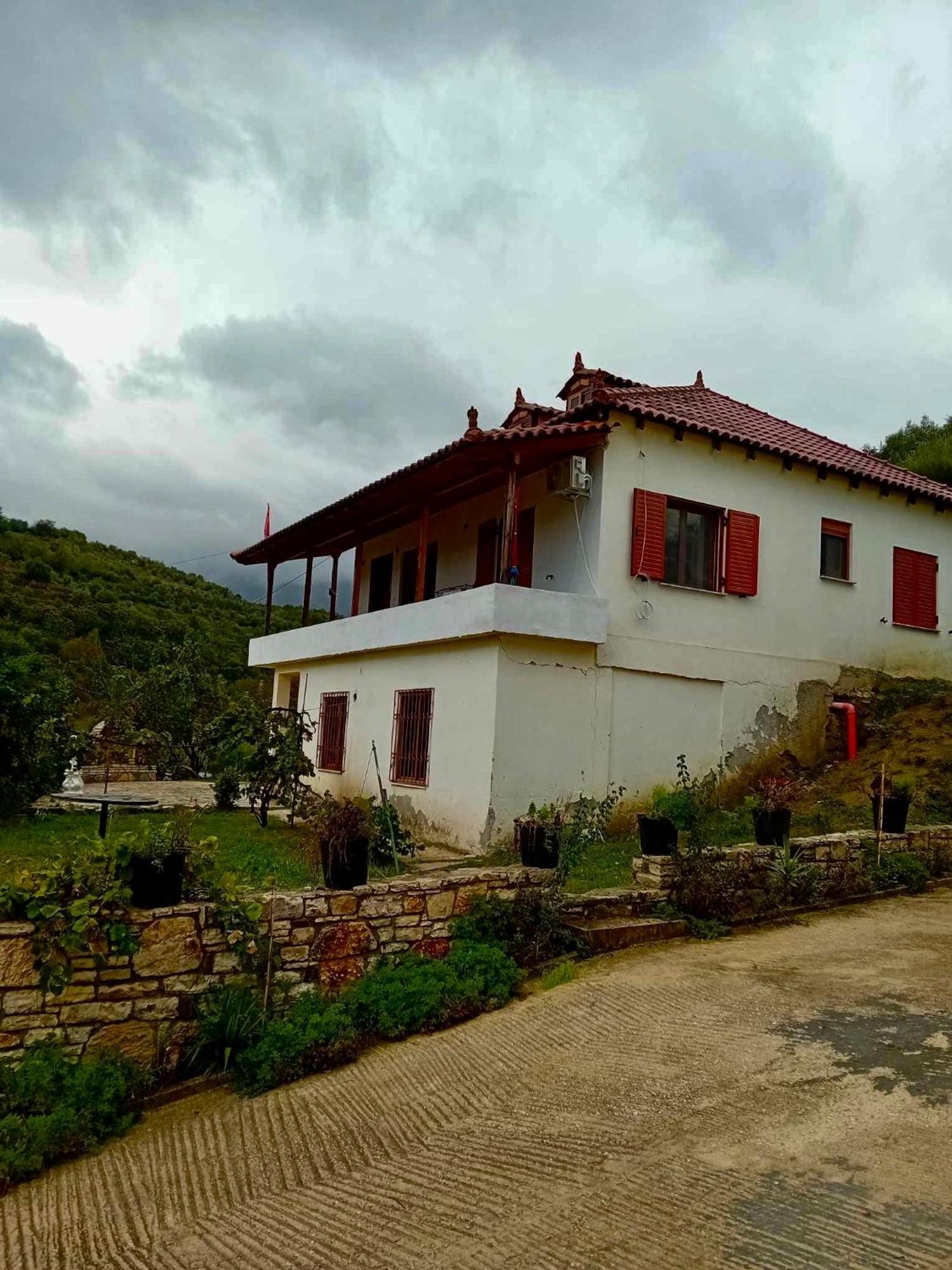 Villa Romario Berat Esterno foto